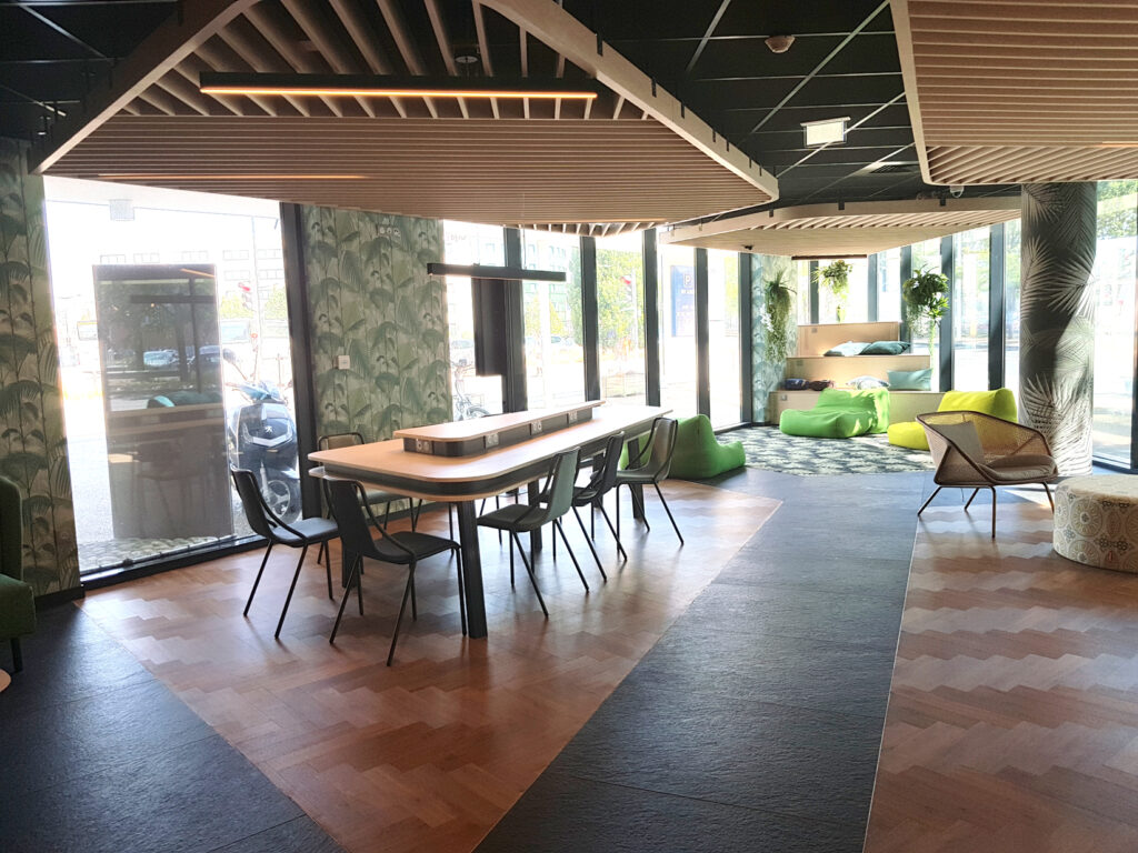 Wojo Corner, coworking au pied de la gare du Havre, dans l'hôtel Novotel (c) Le Havre Seine Développement