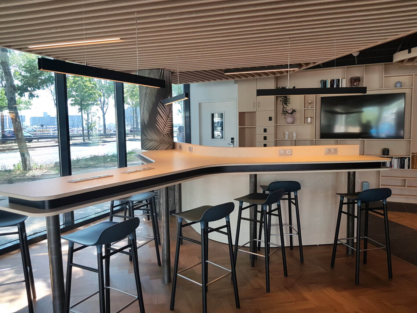 Wojo Corner, coworking au pied de la gare du Havre, dans l'hôtel Novotel (c) Le Havre Seine Développement