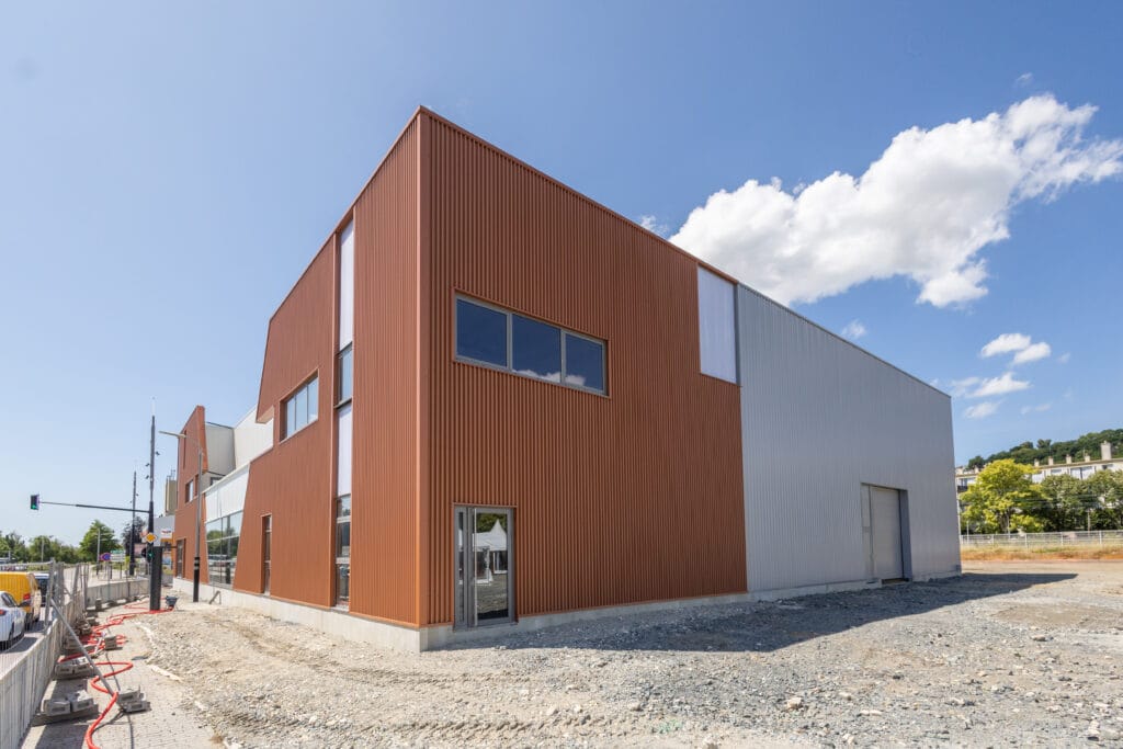 Halte de Graville, des locaux d'activités à louer ou à vendre en entrée du Havre - vue boulevard (c) Spirit