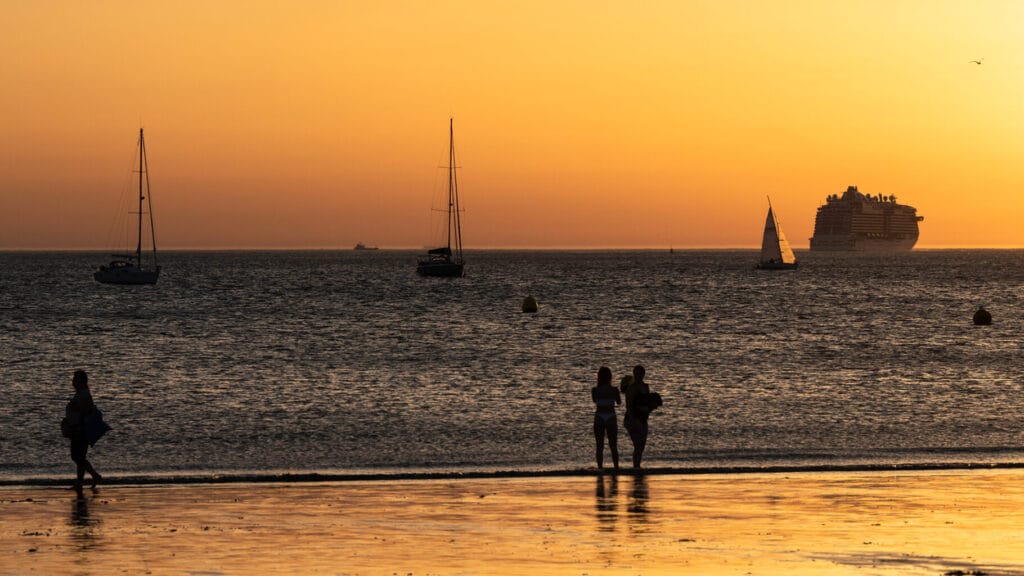 Plage du Havre au coucher du soleil (c) Anne-Bettina Brunet - Ville du Havre