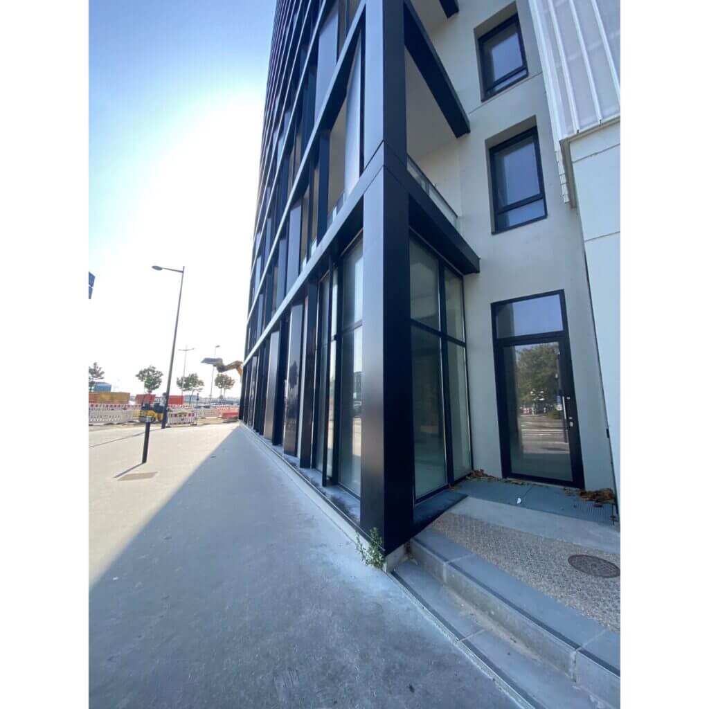 LOCAL COMMERCIAL LE HAVRE GARE 171