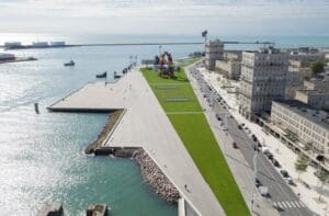 Vue du Grand Quai du Havre, proche d'un droit au bail pour un local commercial de 175 m² (Seine-Maritime | Normandie)