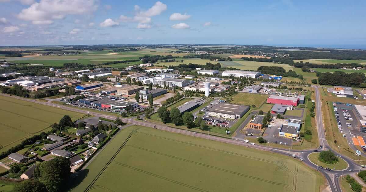 Vue aérienne du Parc des Hautes Falaises (c) TMA Images