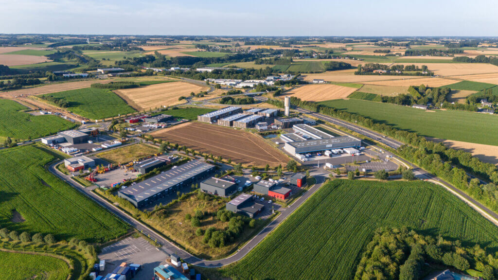 Vue aérienne du parc d'activités du Mesnil, terrains disponibles pour des entreprises (d) Marin David