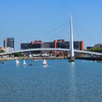 Bassin du commerce avec vue sur le Centre Havrais de Commerce International CHCI (c) Le Havre Seine Développement