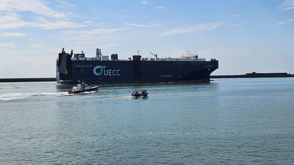 Navire RoRo à propulsion GNL dans le port du Havre (c) Le Havre Seine Développement