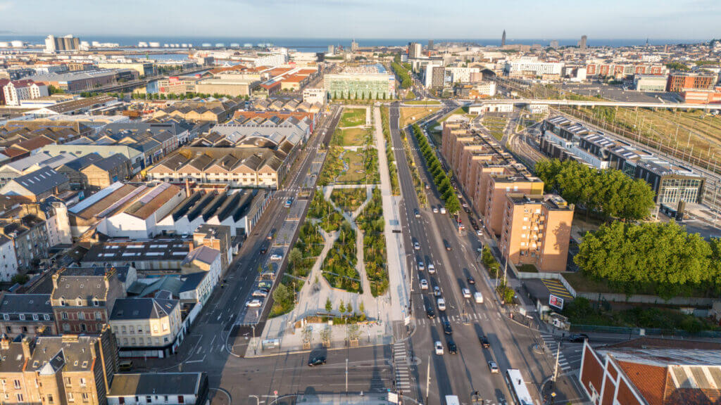 Vue aérienne de l'entrée de ville du Havre et de sa forêt urbaine (c) Marin David