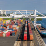 Vue aérienne du Terminal multimodal du Havre, fret fluvial et ferroviaire (c) Marin David