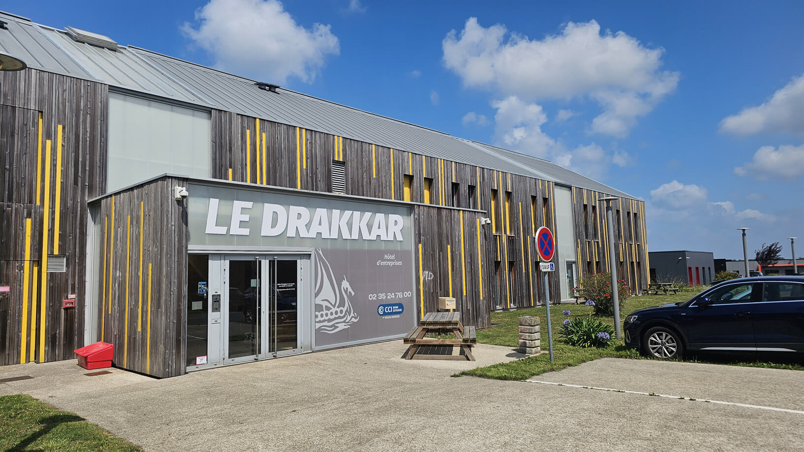Le Drakkar, hôtel d'entreprises à Saint-Romain-de-Colbosc, sur le parc d'activités ECo-Normandie (c) Le Havre Seine Développement