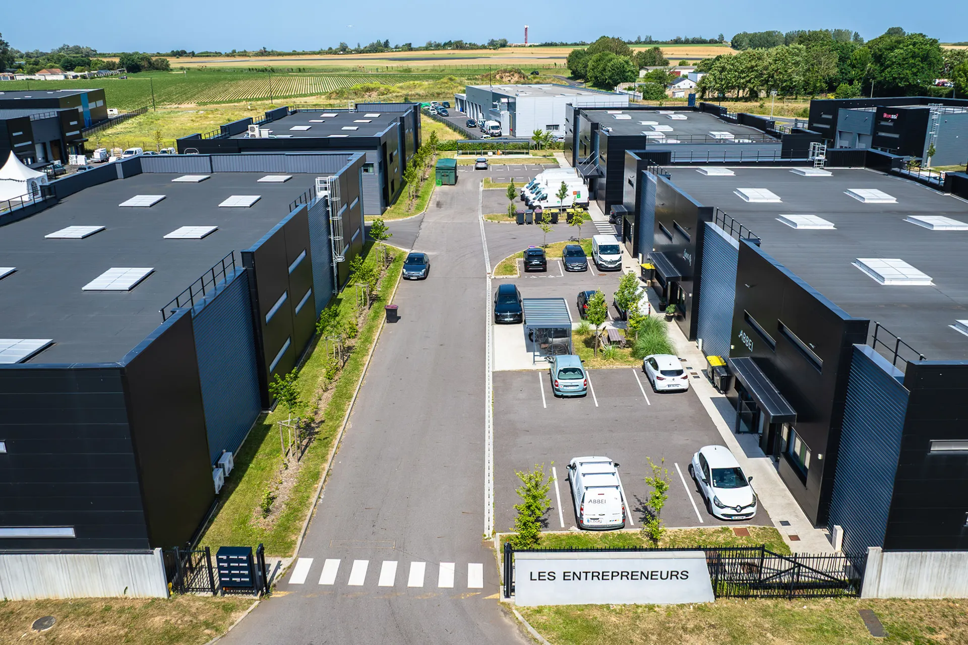 Locaux d'activités Les Entrepreneurs sur le parc d'activités Le Havre Plateau (c) Armel Vrac