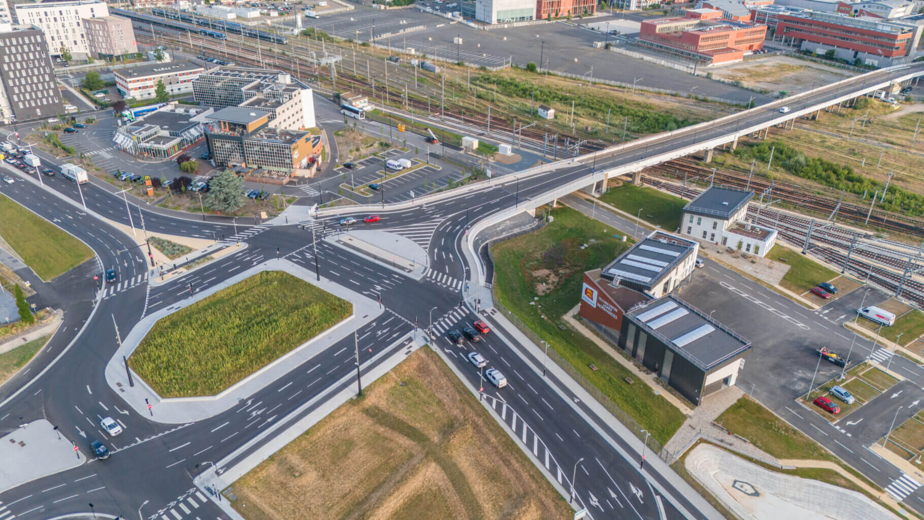 Carrefour Marceau, en entrée de ville du Havre (c) Marin David