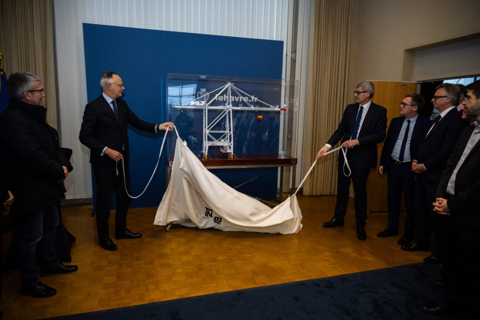 Dévoilement de la maquette des giga-portiques à la Mairie du Havre (c) Anne-Bettina Brunet - Ville du Havre
