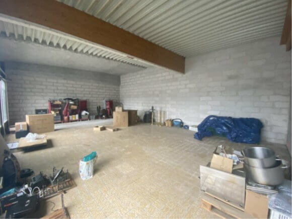 LOCAL COMMERCIAL HARFLEUR 100