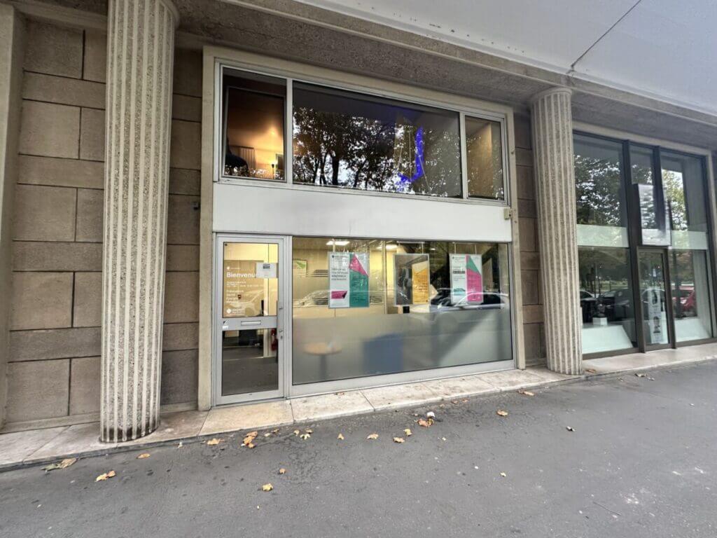 LOCAL COMMERCIAL BUREAU CENTRE VILLE 90