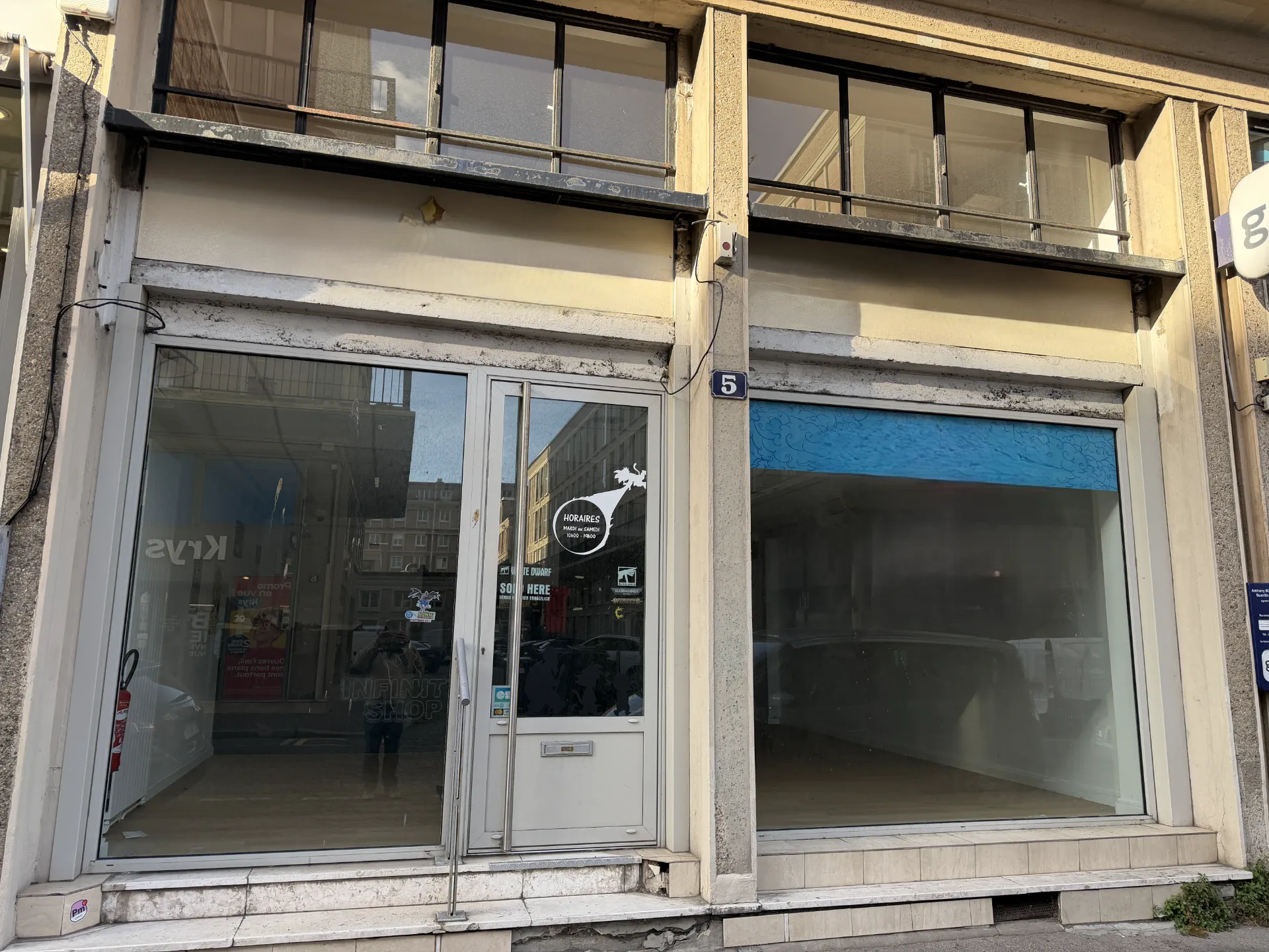 LOCAL COMMERCIAL HOTEL DE VILLE 210