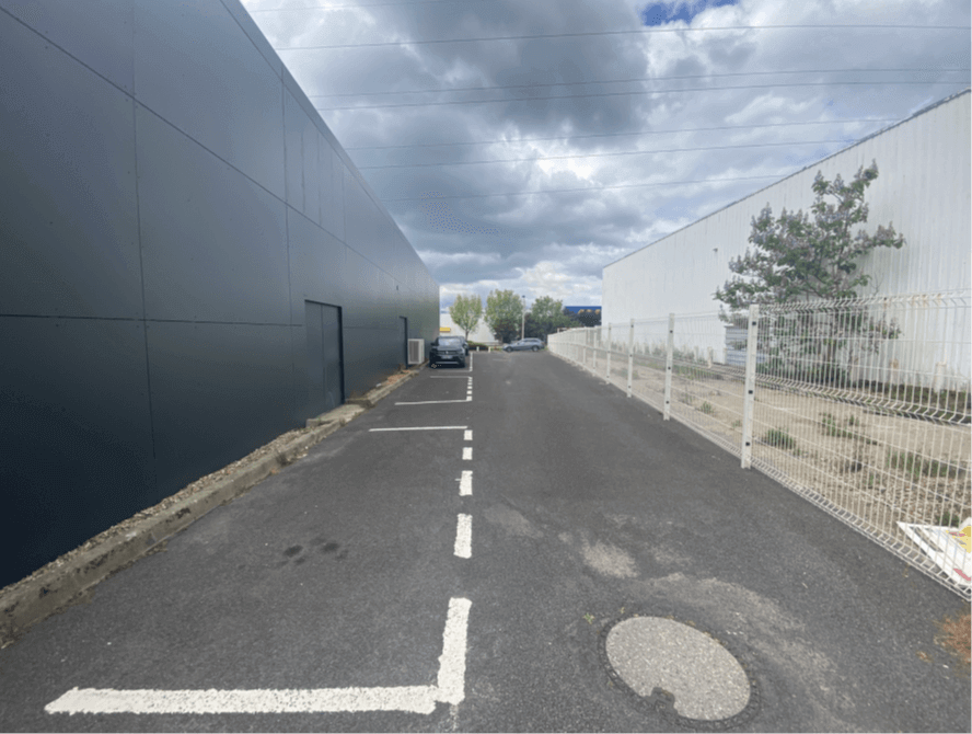 LOCAL COMMERCIAL GONFREVILLE LORCHER 1022