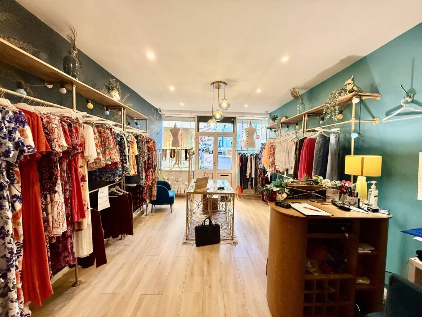 LOCAL COMMERCIAL MONTIVILLIERS 70