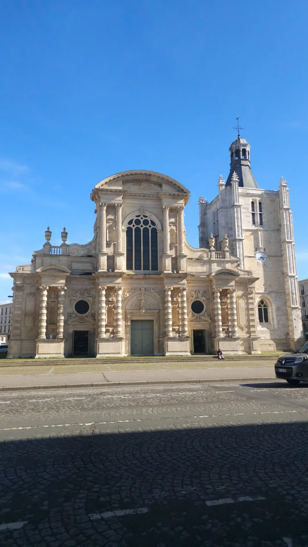 LOCAL COMMERCIAL NOTRE DAME LE HAVRE 86