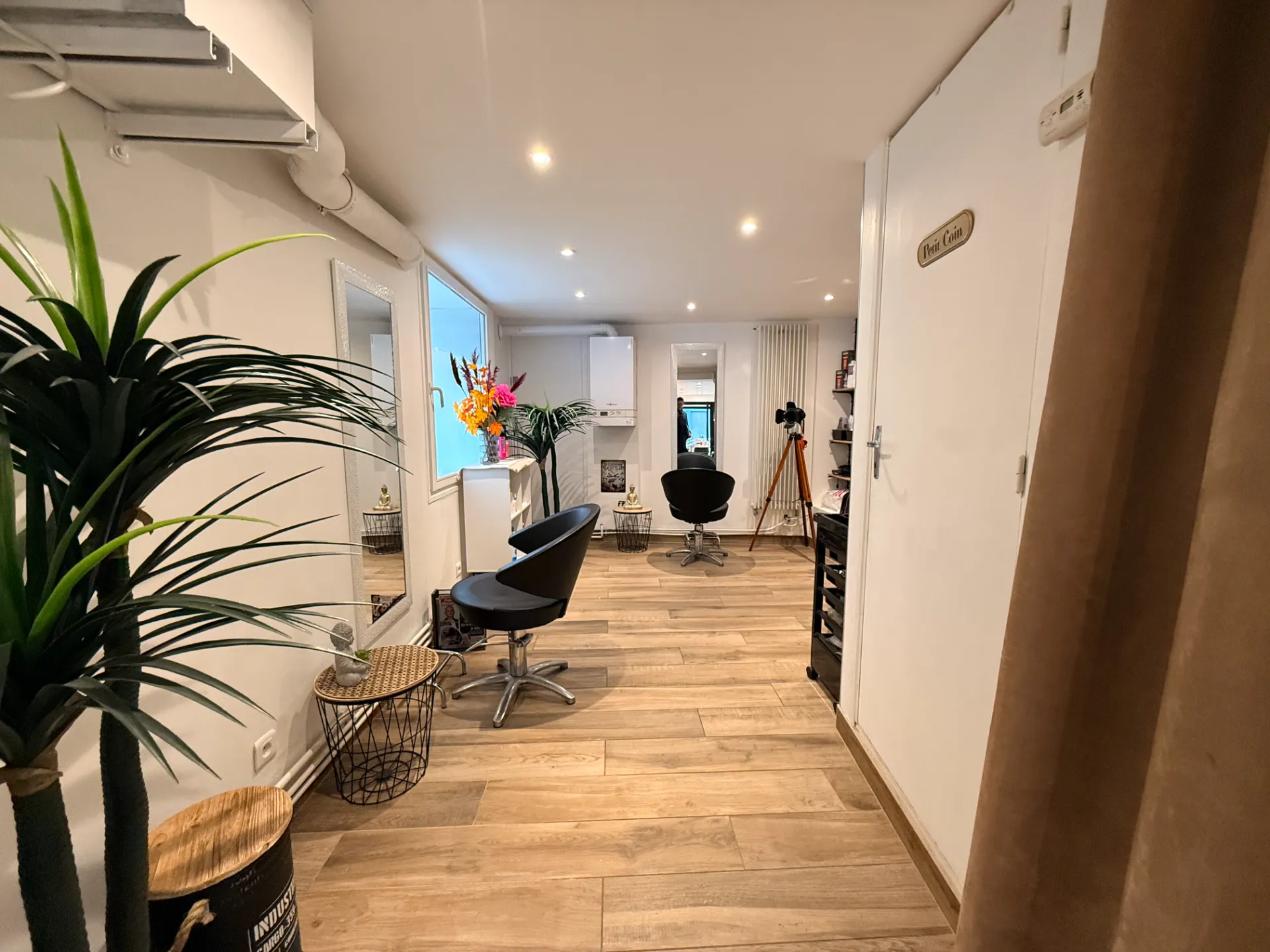 FONDS DE COMMERCE COIFFEUR MONTIVILLIERS 56
