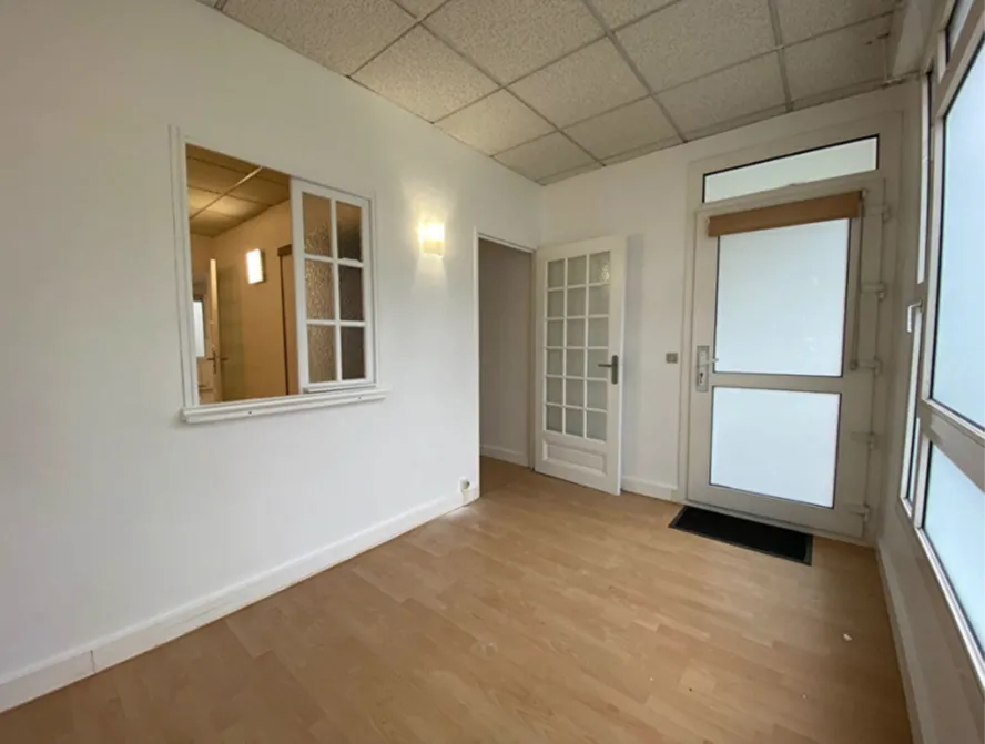 LOCAL COMMERCIAL ST ADRESSE 56