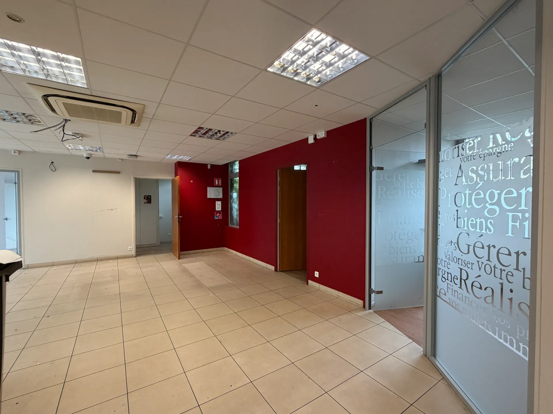 LOCAL COMMERCIAL BUREAU EURE LE HAVRE 129