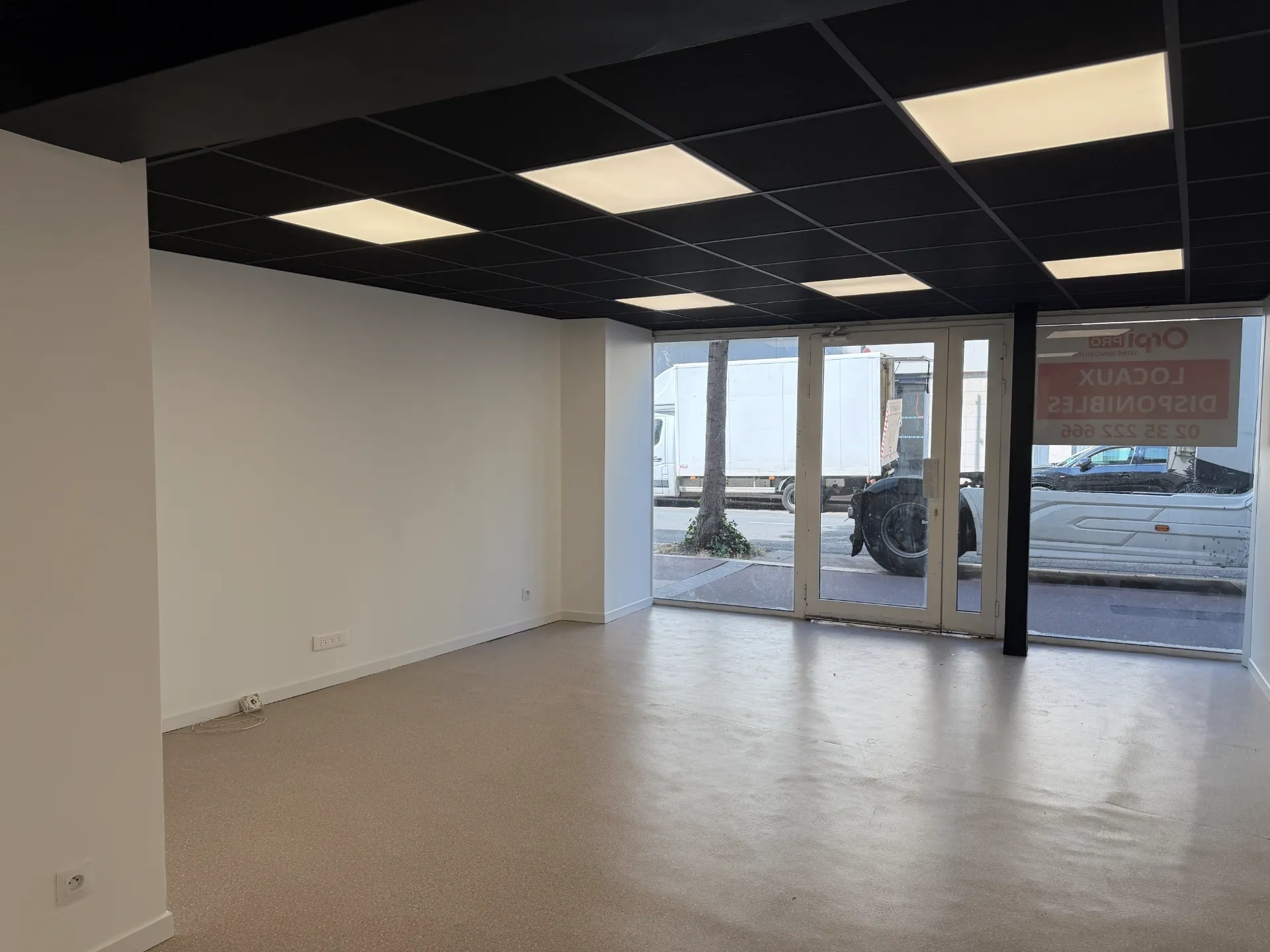 LOCAL COMMERCIAL COTY LE HAVRE 130