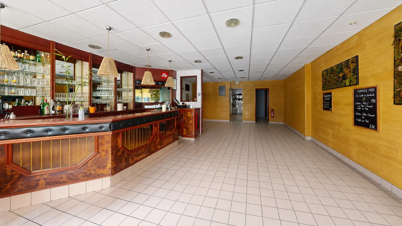 LOCAL COMMERCIALE HALLES LE HAVRE 70