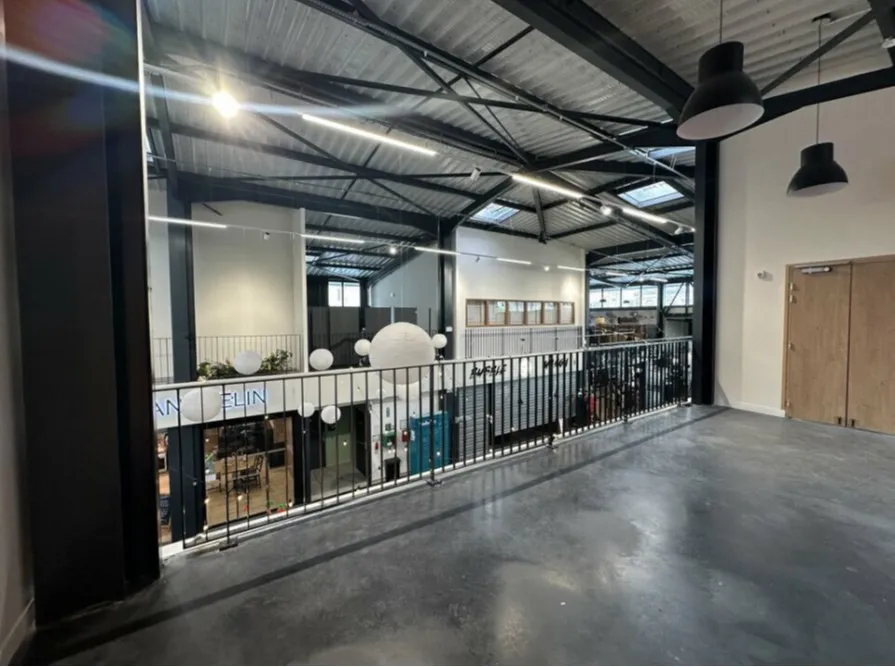 LOCAL COMMERCIAL HALLES COTY LE HAVRE 149