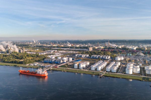 Zone Industrielle et Portuaire du Havre (c) Marin David